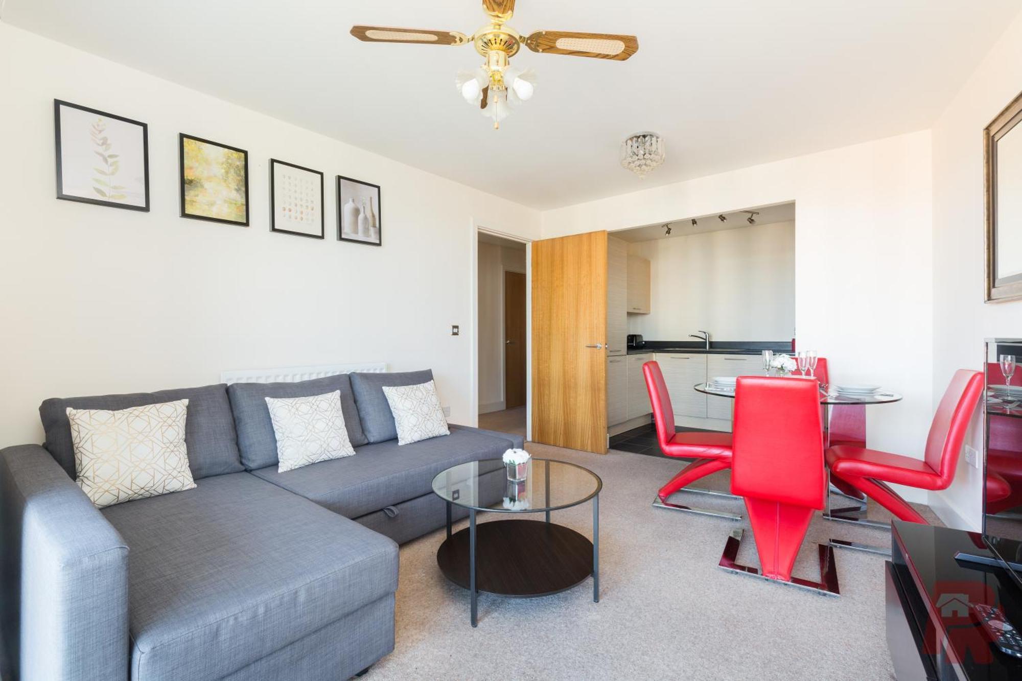 Birmingham City Apartment Skyline Views - Free Parking & Balcony Extérieur photo